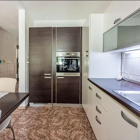 Feriehus Deleut-1 By Interhome Novi Vinodolski